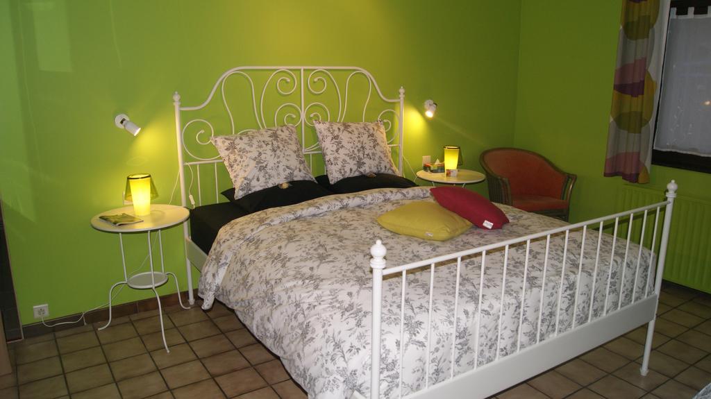 Fleurs-Sauvages Bed & Breakfast Hebronval Cameră foto